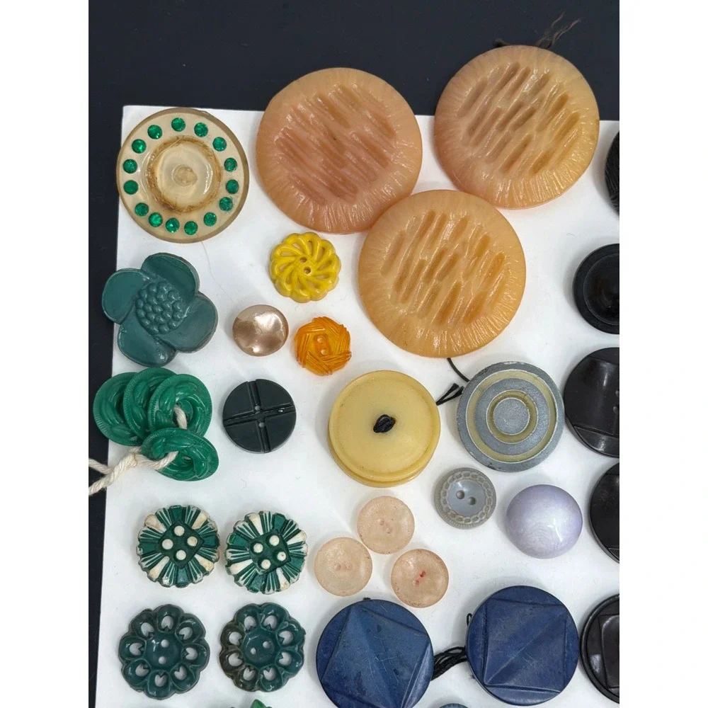 Vtg 79 Button‎ Lot Bakelite Celluloid Art Deco Mixed Media Crafting Collection